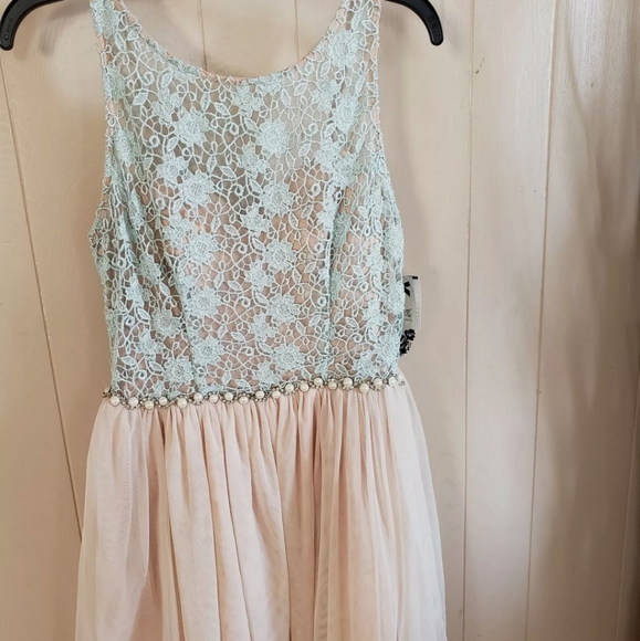 Dress - Picture 10 of 12